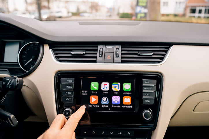 apple-car-play-android-auto
